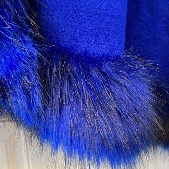 Royal blue wrap - Picture 2 of 3